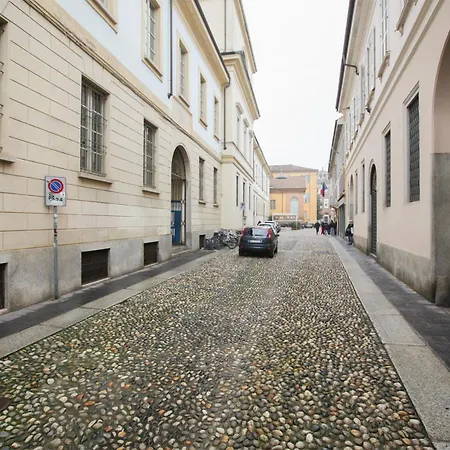 Carlo Alberto 46 Apartman Pavia