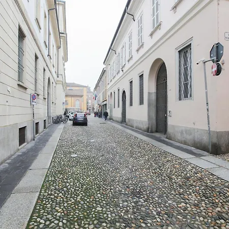 Apartment Carlo Alberto 46 Pavia